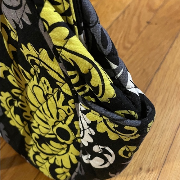 NWT Vera Bradley Black and Yellow Floral Women's Frame Bag - Picture 3 of 11